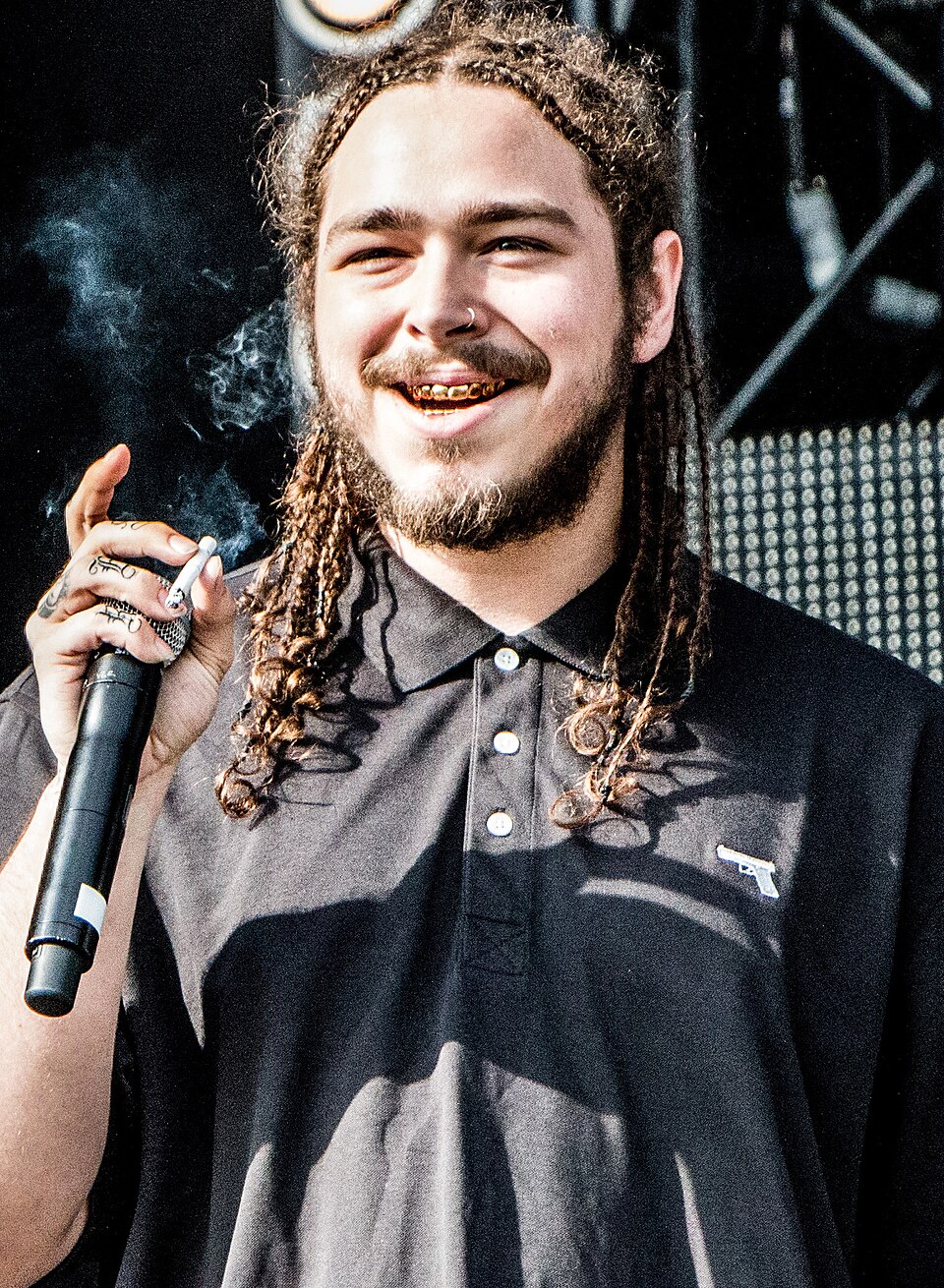 Post Malone на выступлении, фото из категории Grills